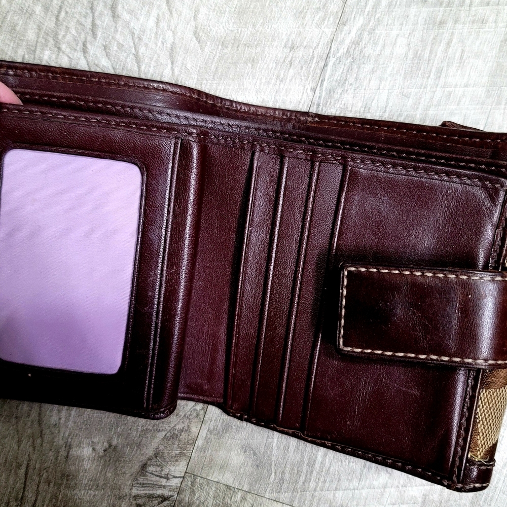 Coach Wallet - Picture 4 of 6